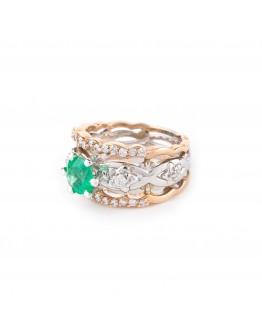 White Gold Ring with Emerald